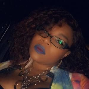 Meet your Posher, Laquana